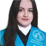 Profesora de Filosofía, con experiencia de varios años como profesora de asignaturas de Humanidades para ESO y Bachiller